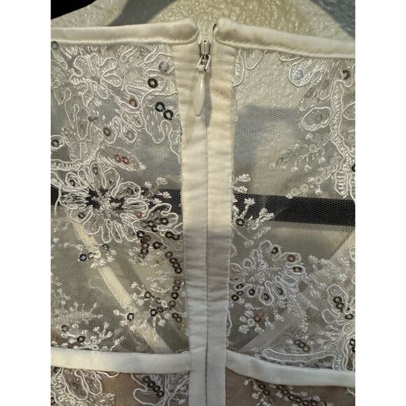 NWT SHANI $432 White Lace Silver Sequin Overlay Cocktail Dress Size 6 - Picture 6 of 8